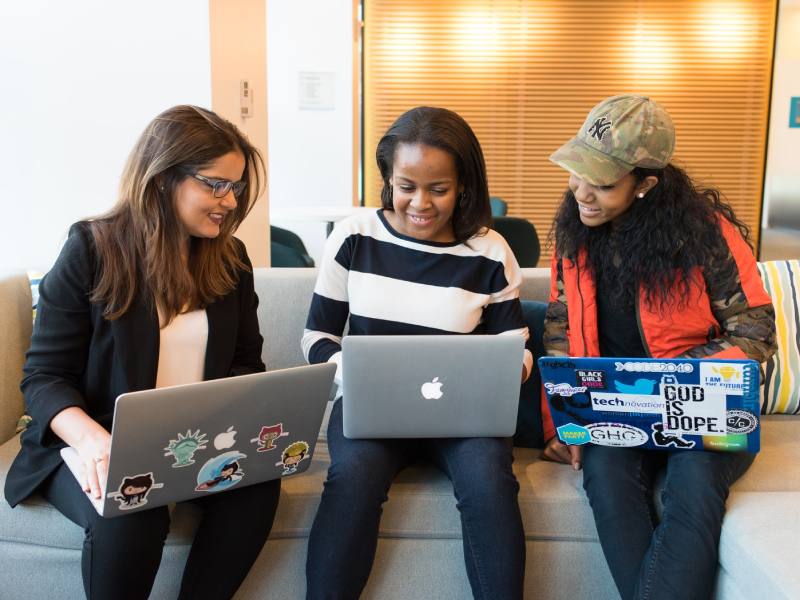 features02 features02